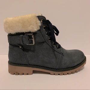 Apres by Lamo Navy Blue Faux Fur Winter Boots